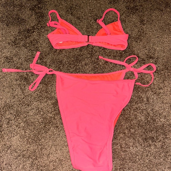 bikini set - Picture 2 of 2